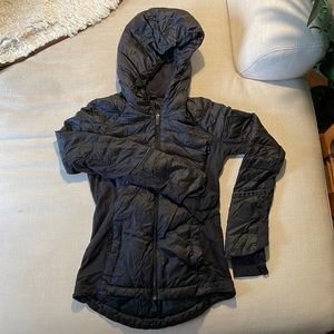Lululemon women’s small poly hoodie with mesh breathing zips (like new)